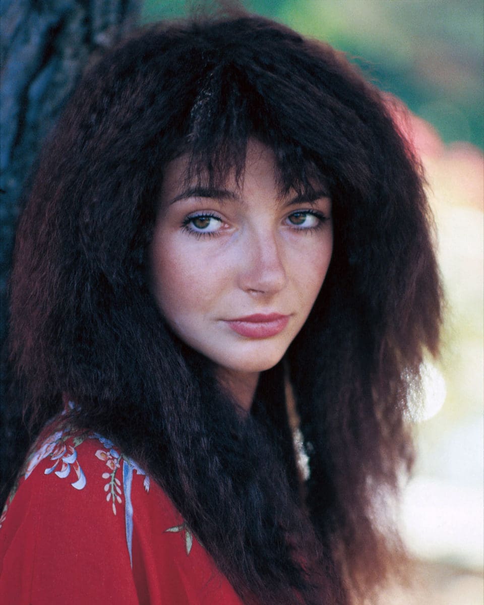 A Look Back At Kate Bushs Most Iconic Beauty Moments Beauty 