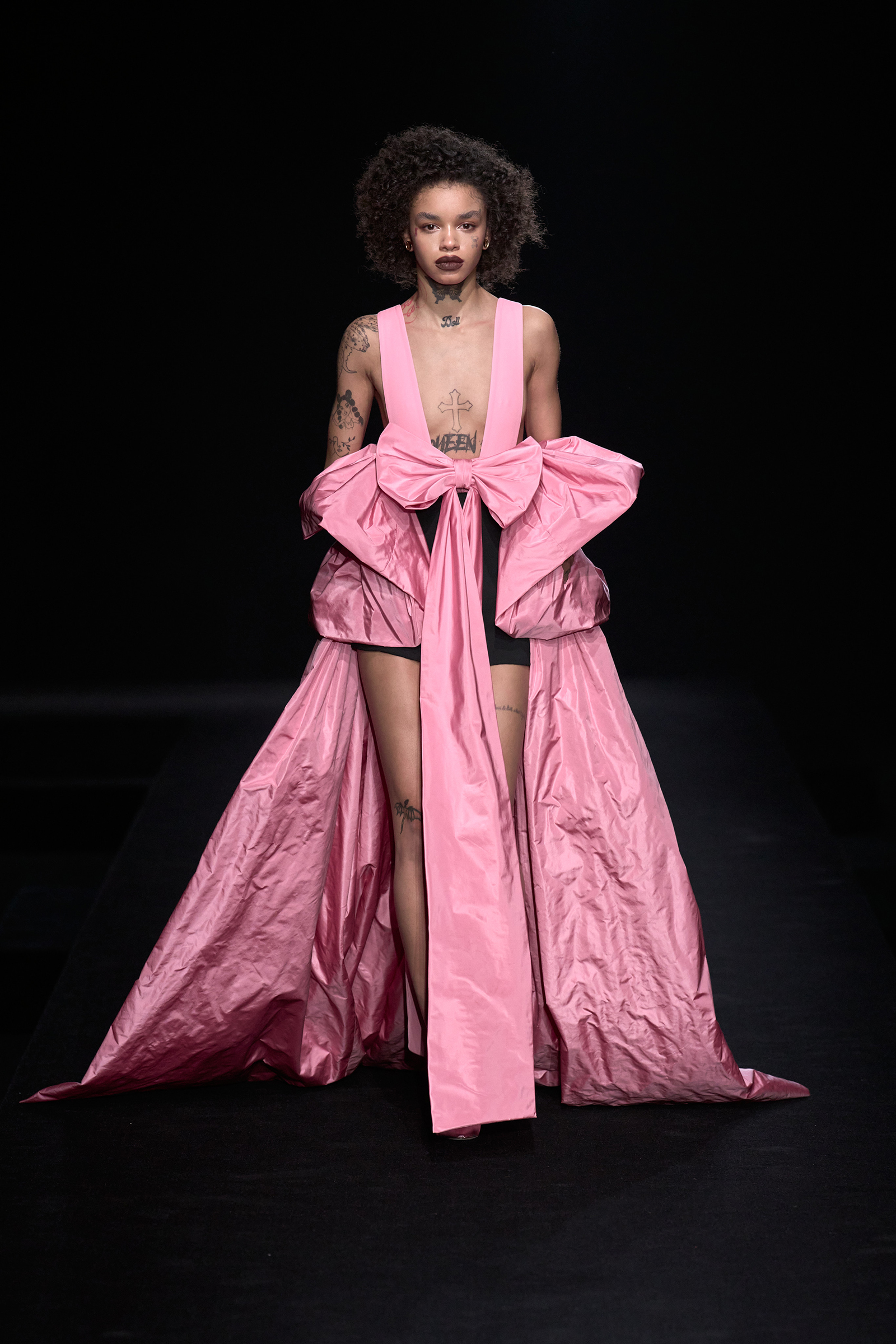 Valentino Spring 2023 Collection