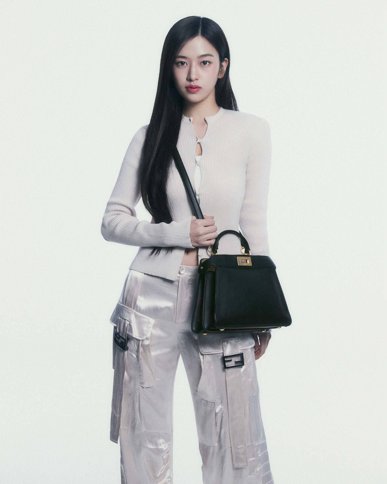 All six Korean ambassadors for 'Chanel' display their iconic
