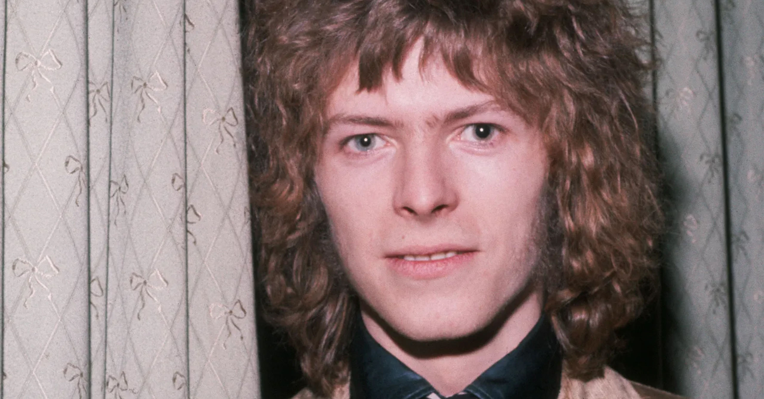 Watch A 17-Year-Old David Bowie Give A Rare Interview On Long Hair And ...