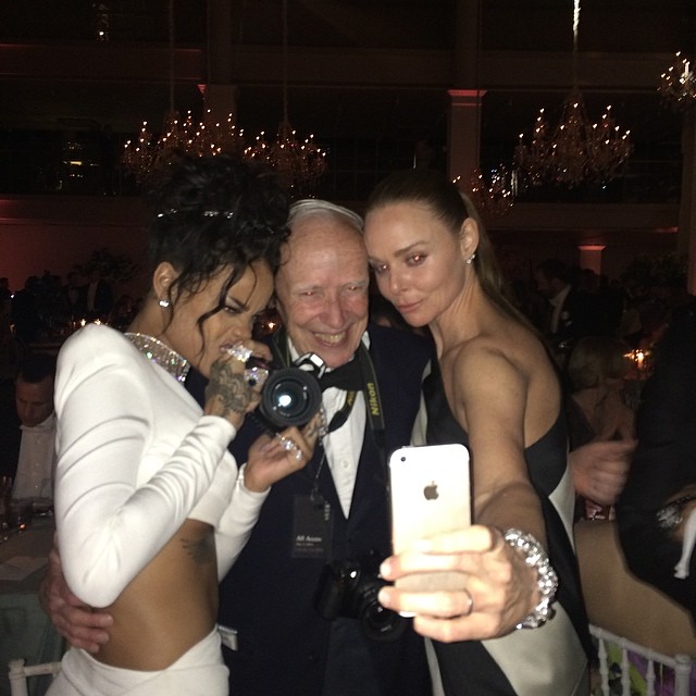 Stella McCartney, Rihanna and photographer Bill Cunningham met gala selfie