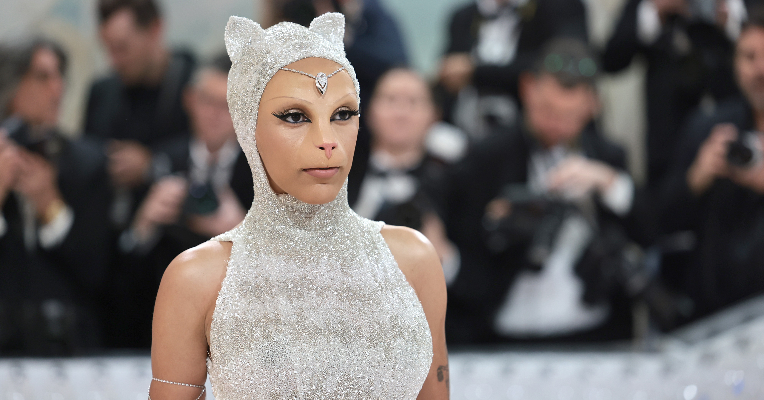 Doja Cat Is Unrecognizable Dressed As Karl Lagerfeld’s Cat Choupette