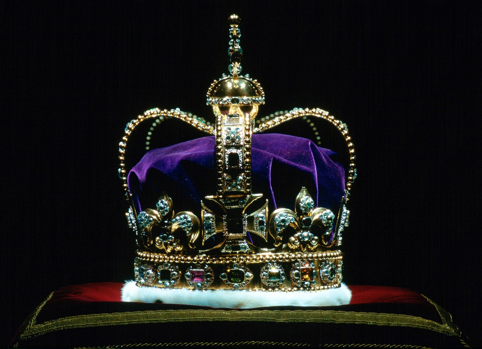 The St. Edward’s Crown.