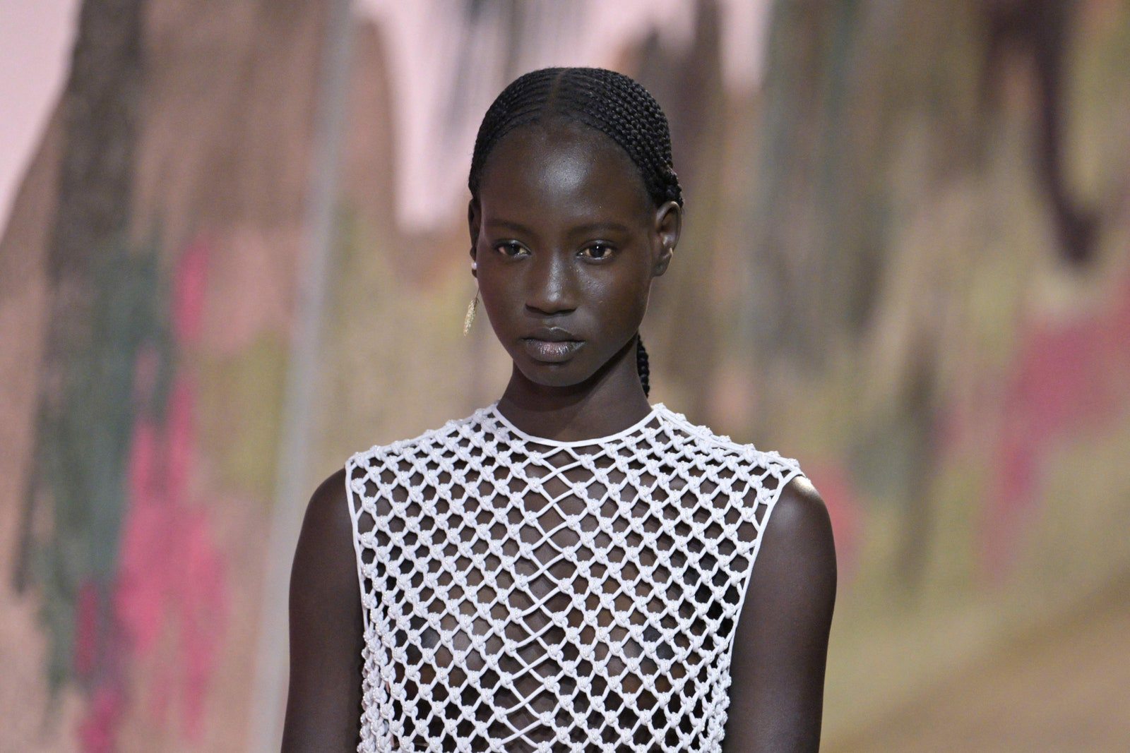 At Dior Couture, “Pure” Beauty and Teardrop Braids Inspired by Greek ...