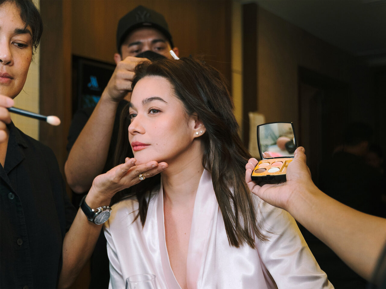 Bea Alonzo gets her makeup done for the GMA Ball