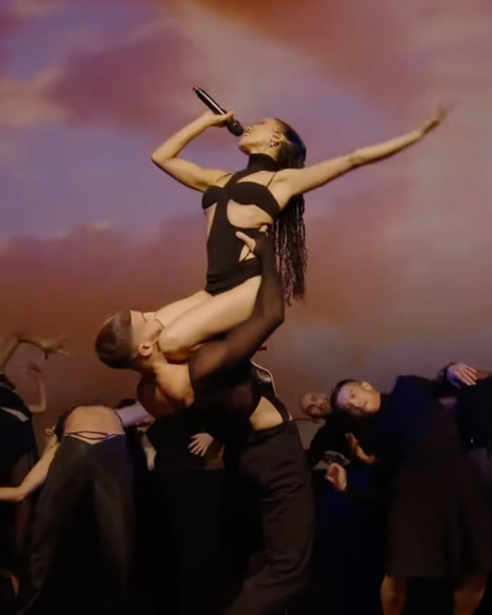 FKA Twigs Joined the Rambert Dance Company On Stage at Vogue World: London
