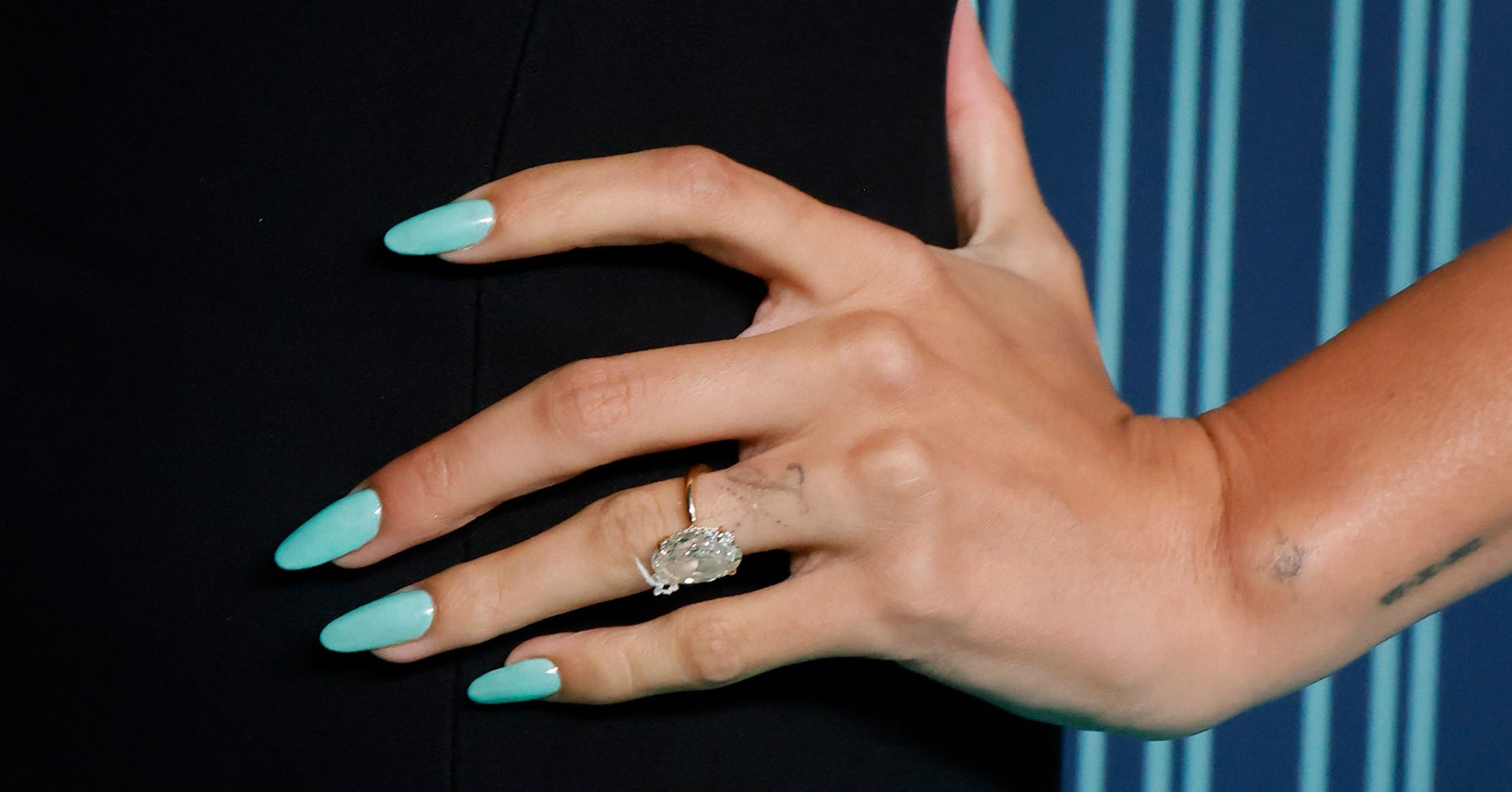 15 Celebrity-Inspired Engagement Nail Ideas