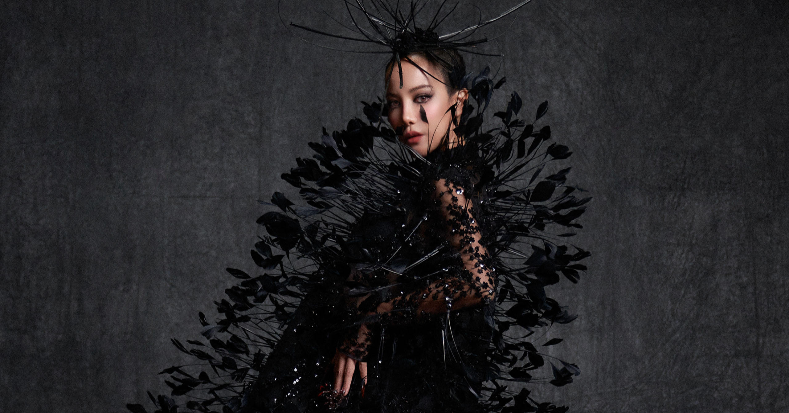 Fiona Xie Is An Avante-Garde Raven In This Year’s Opulence Ball